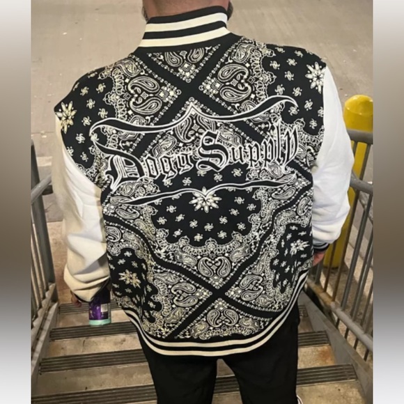 Doggy Supply Snoop Dog Jacket Size L - Picture 1 of 9